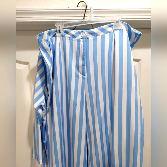 Blue/White pant and duster set - Picture 3 of 5